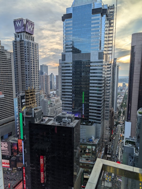 RT60 Rooftop Bar & Lounge 3