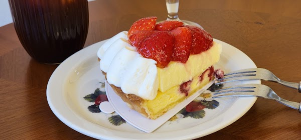 Berry Berry Very Much - Homemade Cakes 5
