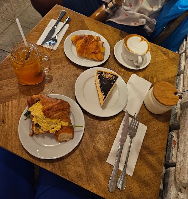 Rainforest Bakery 4