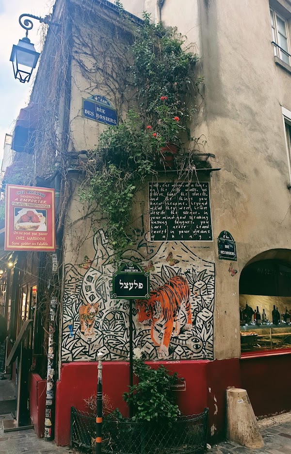 Rue des Rosiers 4