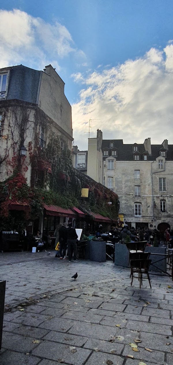 Rue des Rosiers 2