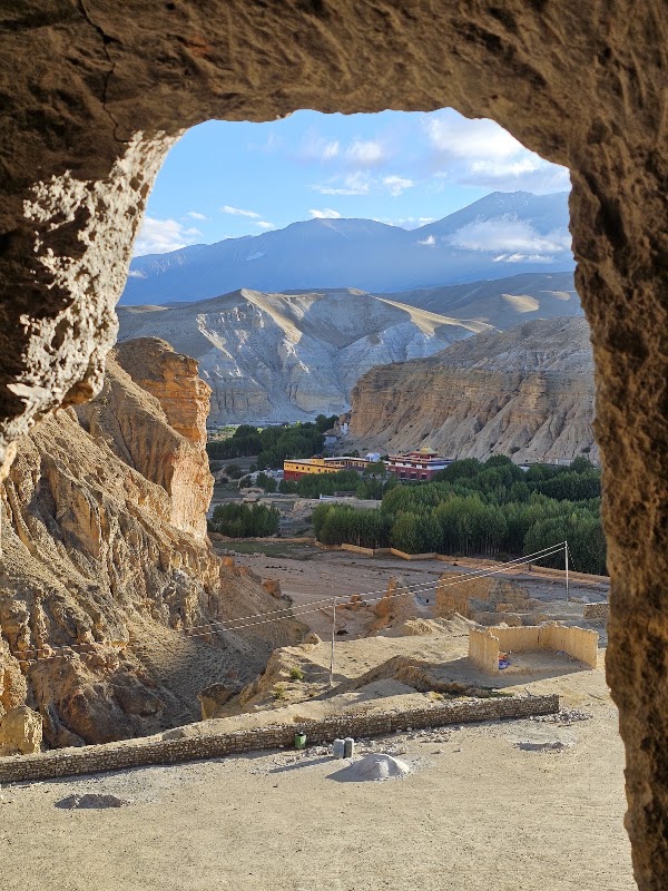 Mustang Caves 4