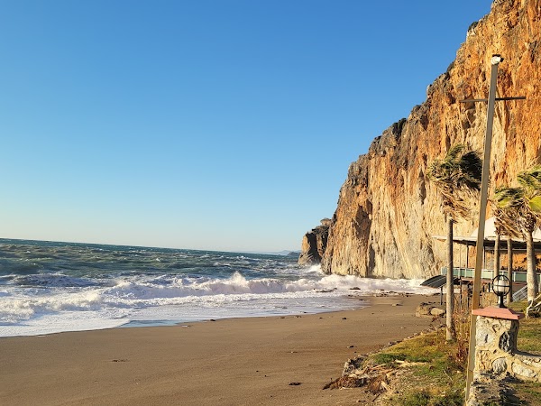 Kızıl İn Beach Restoran 3