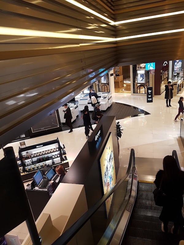 Shilla I-Park Duty Free Store 2
