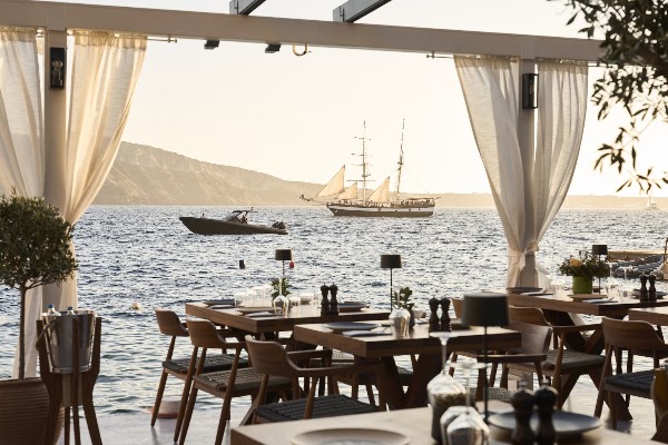 Basalt Restaurant | Ammoudi Bay Santorini
