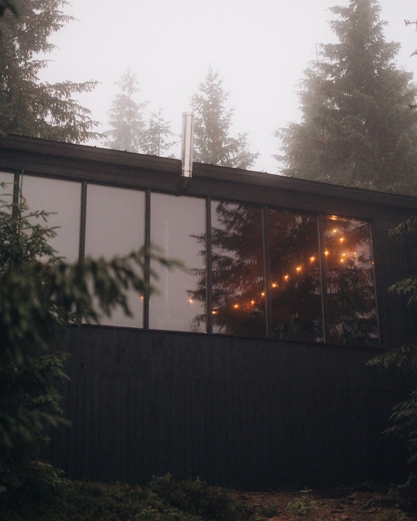 Blackwoodcabin 1