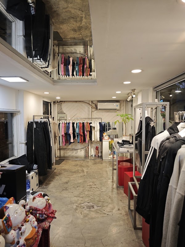 Gamble Worldwide - Flagship Store 5