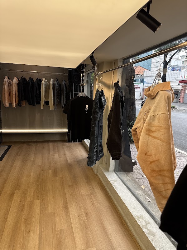 Gamble Worldwide - Flagship Store 3