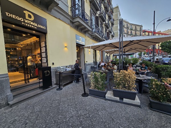 10 Diego Vitagliano Pizzeria - Santa Lucia