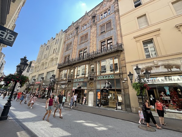 Váci Street 3