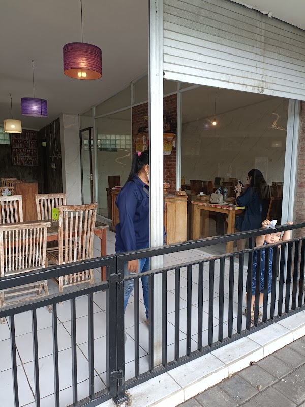 Warung Nasi Ayam Ibu Oki 1