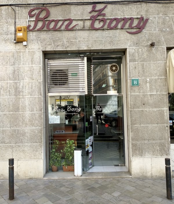 Bar Tony 1