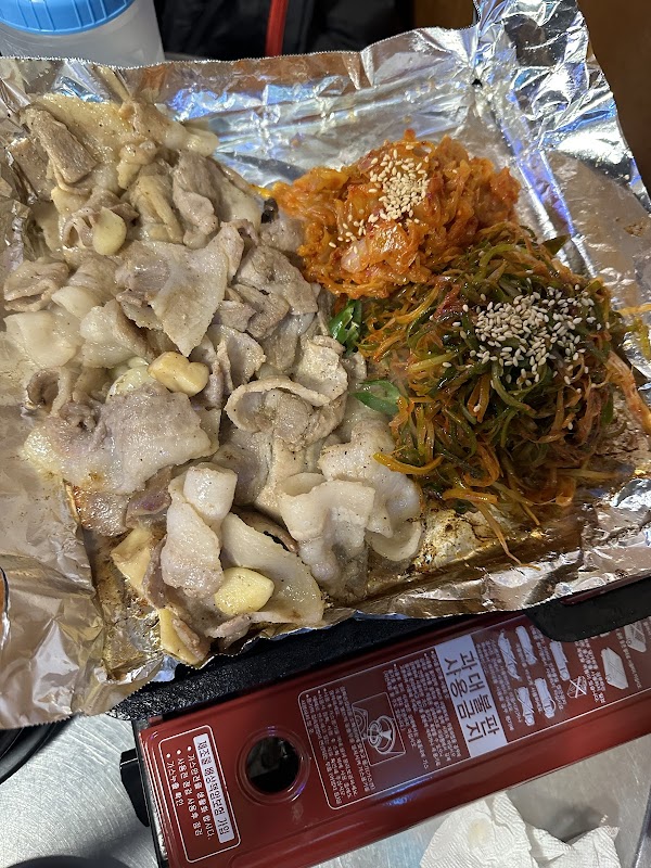 Gutteng Sikdang, Nampo Headstore