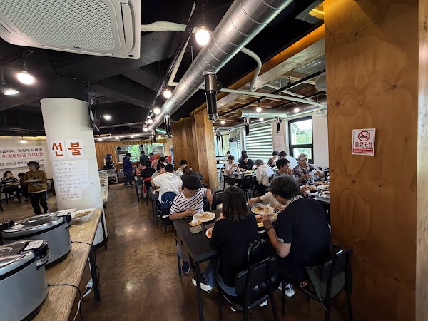 도시정원 중문 한식뷔페