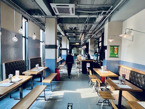 Slow Boat SLT Brewpub 悠航鲜啤三里屯店