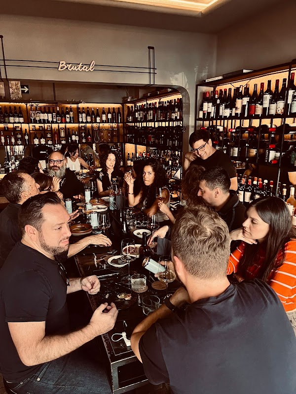Brutal Vinata de Barrio