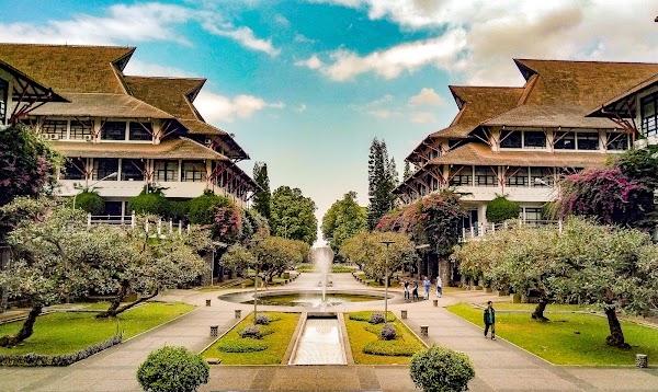 Institut Teknologi Bandung 1