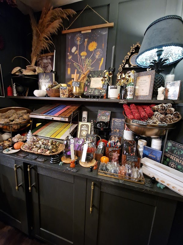 Black Moon Botanica 3