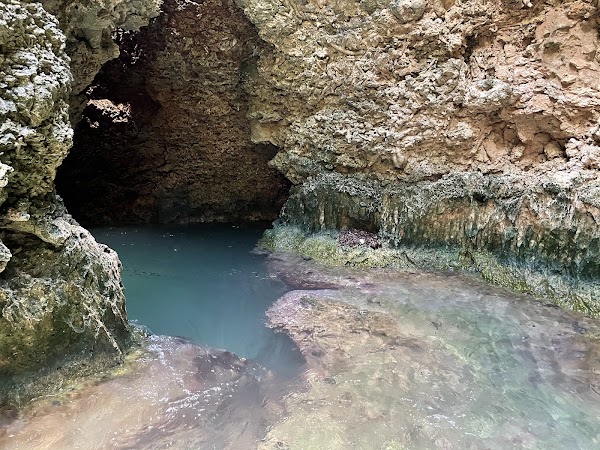 Tomasito Cave