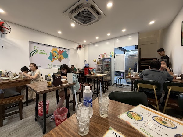 Bánh cuốn Quảng Đông Tiệm Ăn Hoàng