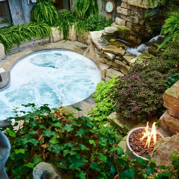 100 Fountain Spa