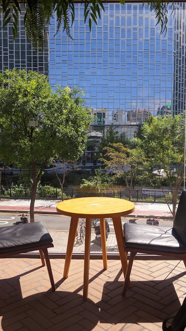 Hollys Coffee