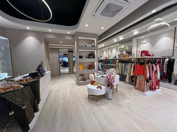 La Galleria Store 5