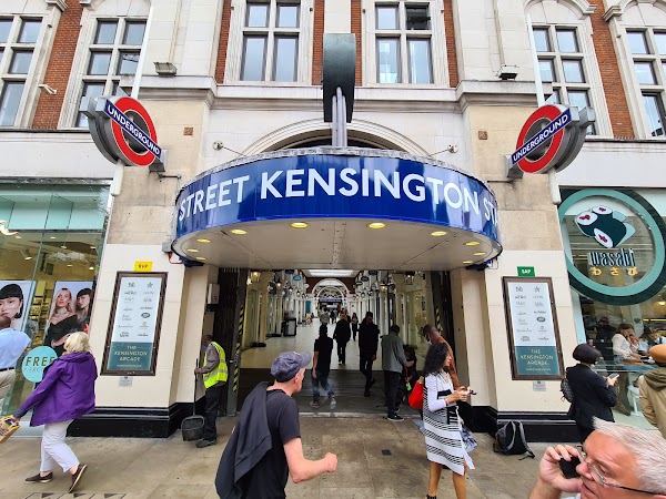 High Street Kensington 4