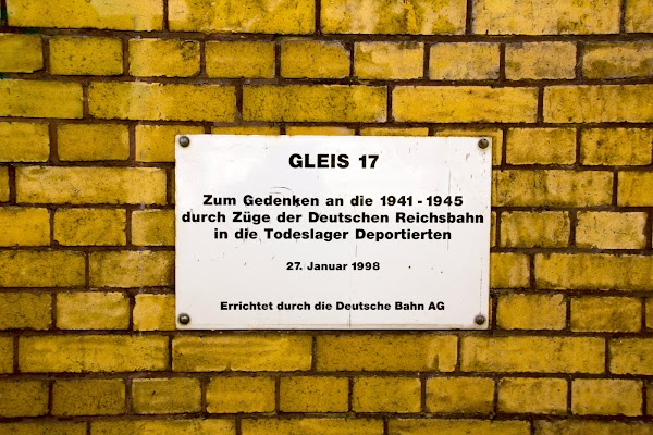 Platform 17 Memorial 4