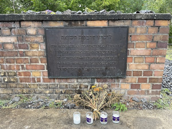 Platform 17 Memorial 2