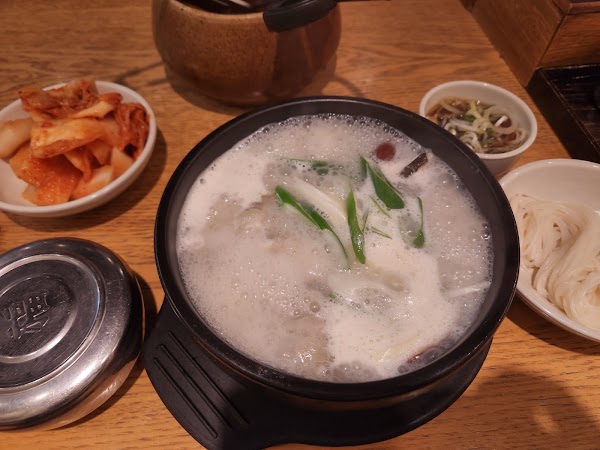 한촌설렁탕 강동점 3