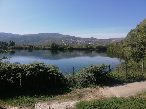Lago Di Capodacqua 4