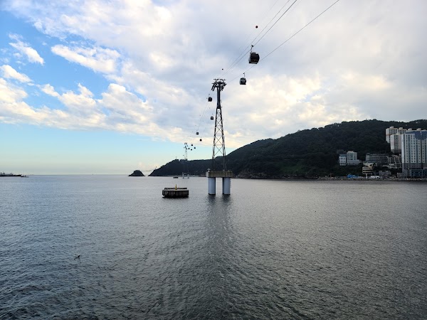 Songdo Cloud Trails 4