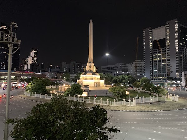 Victory Monument 4