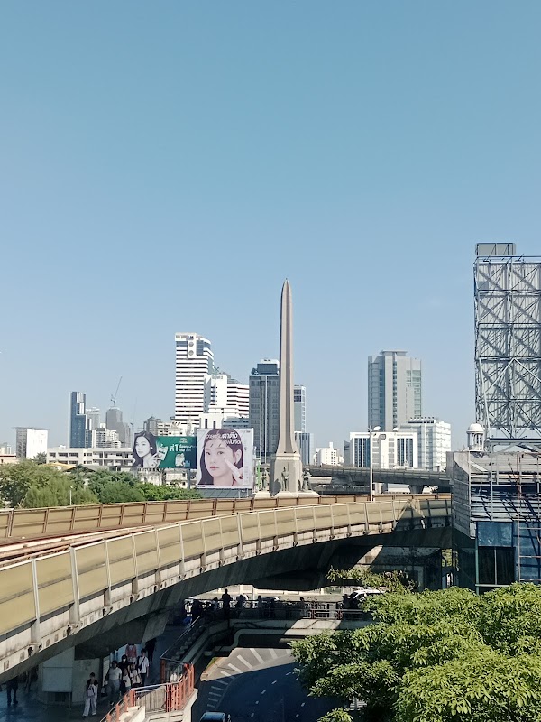 Victory Monument 2