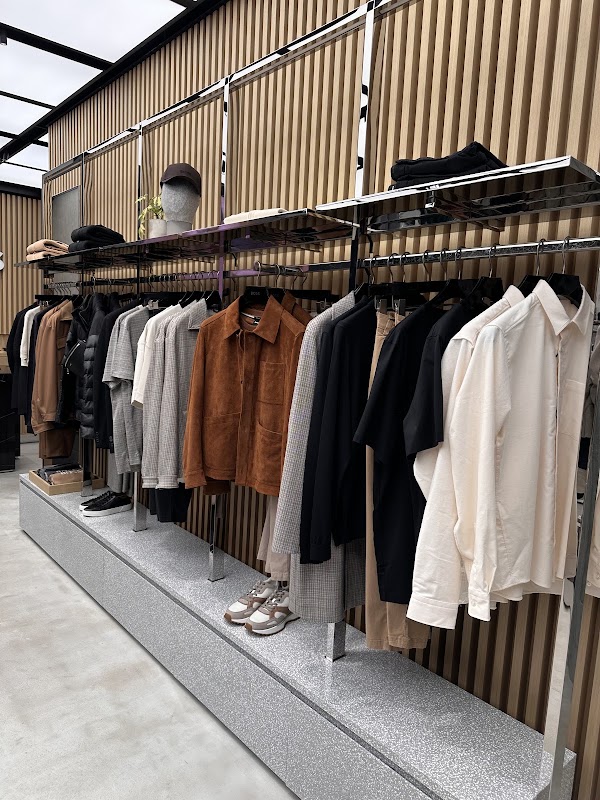 BOSS Omotesando Store 2