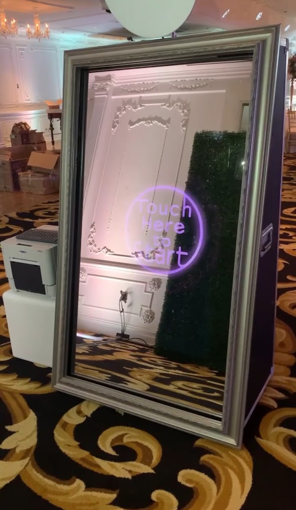 The Booth Connect 4