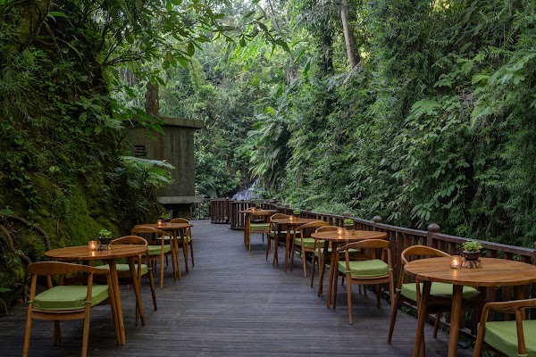Kepitu Restaurant by The Kayon Resort 5