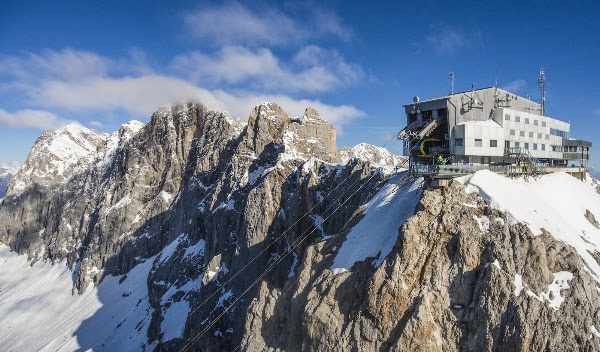 Dachstein-Gletscher (Schladming-Dachstein) - Talstation der Bergbahn