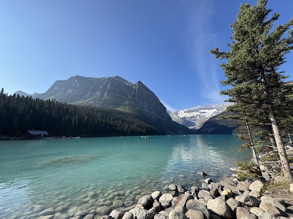 Park and Ride - Lake Louise and Moraine Lake Bus Shuttle