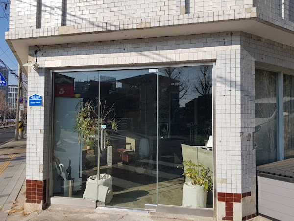 유즈리스 어덜트