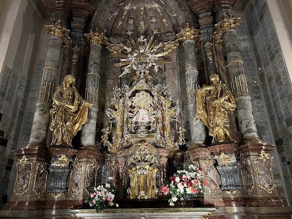Church of Our Lady Victorious and The Infant Jesus of Prague 4