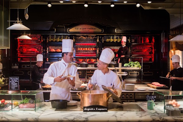 Les Grands Buffets 1