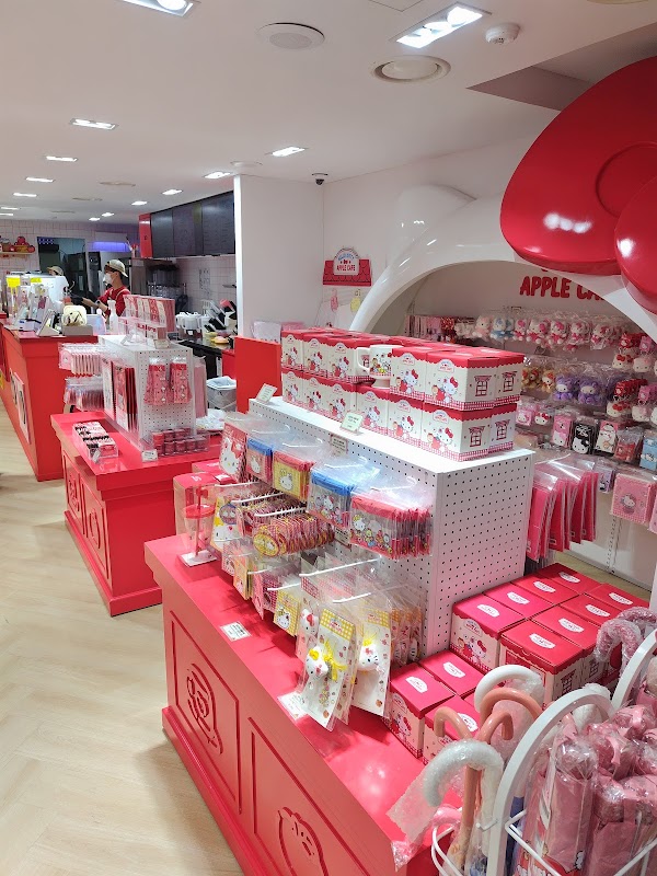 Hello Kitty Apple Cafe 3