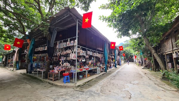 Poom Coong Village