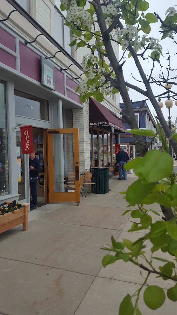 The Outfitter of Harbor Springs