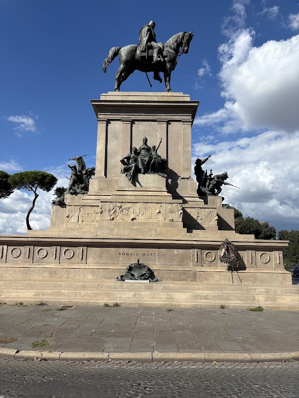 Piazza Giuseppe Garibaldi