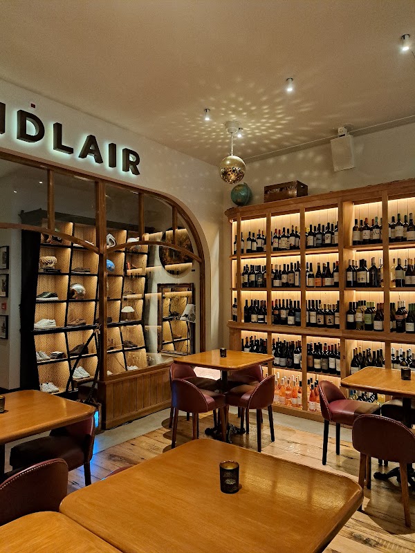BONDLAIR - Concept Store & Bistro 1