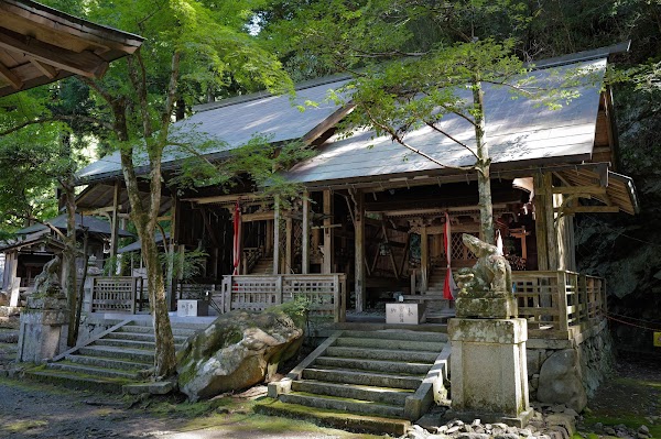 Iwato Ochiba Shrine 2