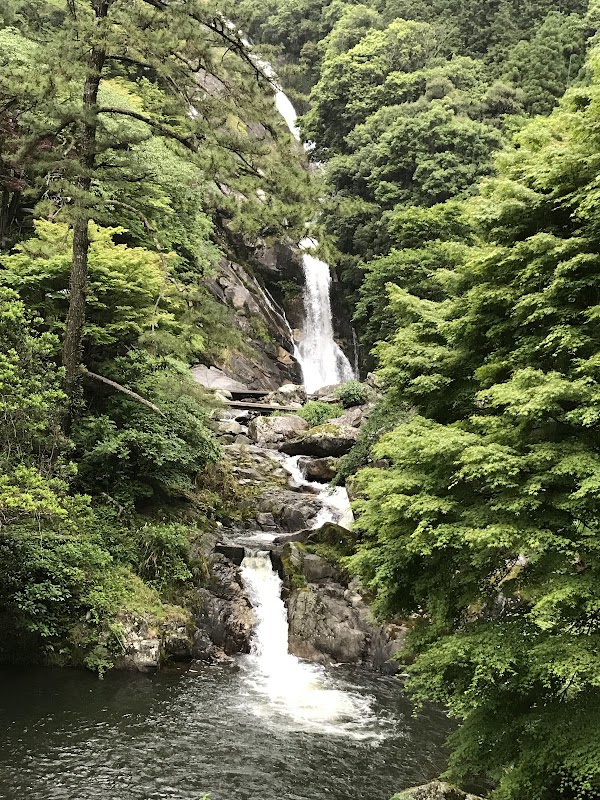 Mikaeri No Taki Falls